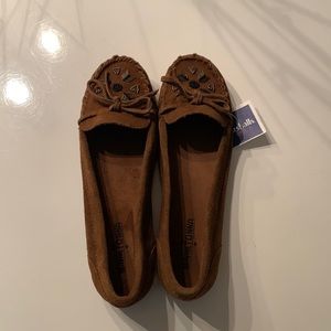 Minnetonka shoes suede size 9